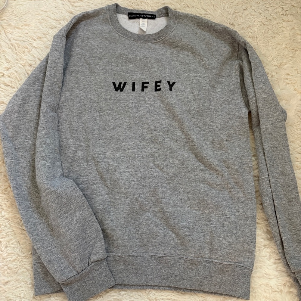Gray 'Wifey' Sweatshirt